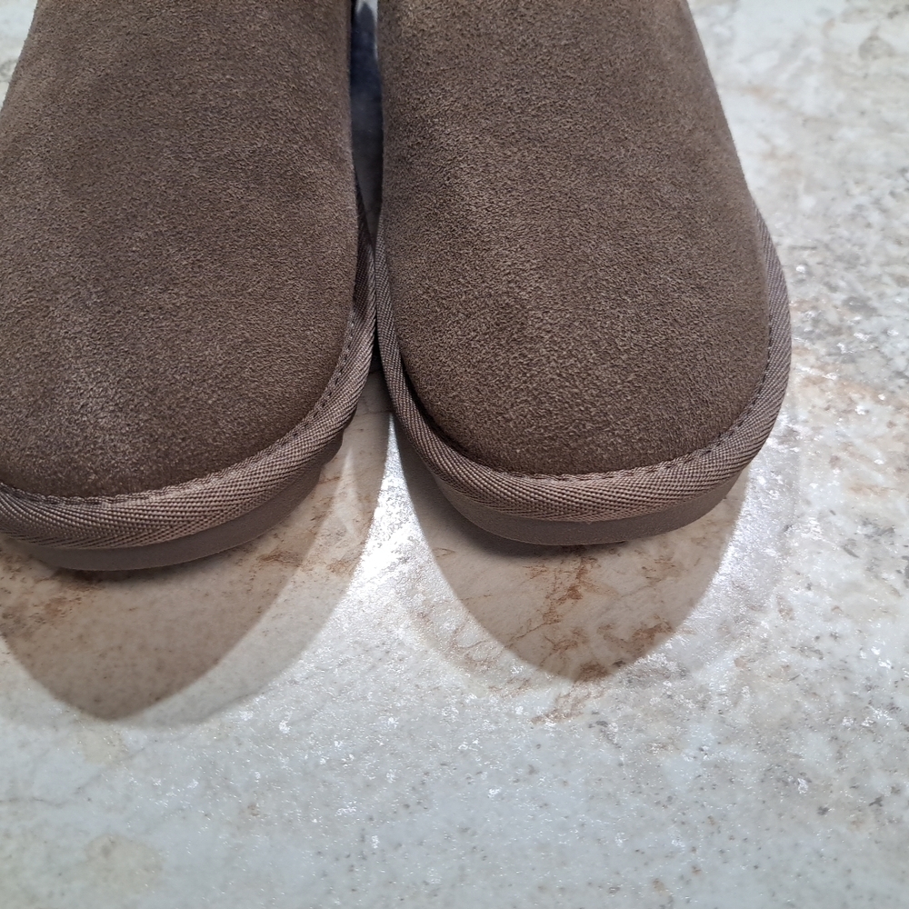 NWOB CUSHIONAIRE Women's Brown Genuine Suede Slip-On Clogs Sz 11 - Picture 4 of 11